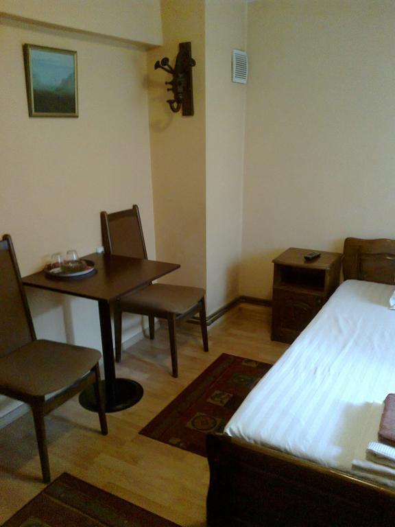 Family Hotel "May" Petrich  Habitación foto